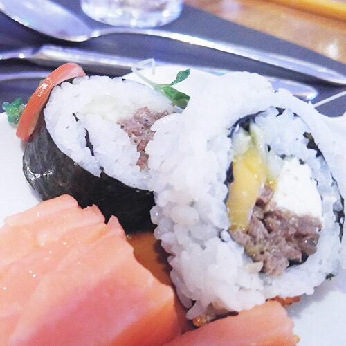 wagyu-sushi-2475725