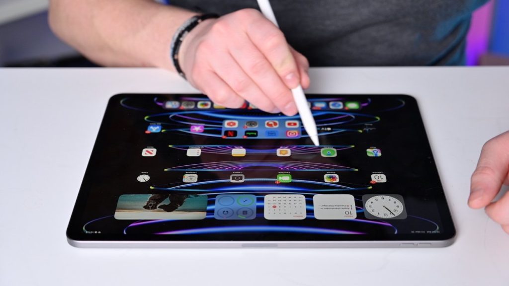 apples-foldable-ipad-rumored-to-get-under-display-face-id